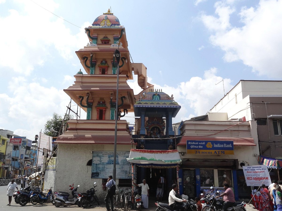 Sri Kanchi Kamakoti Peetam – 600 Meter